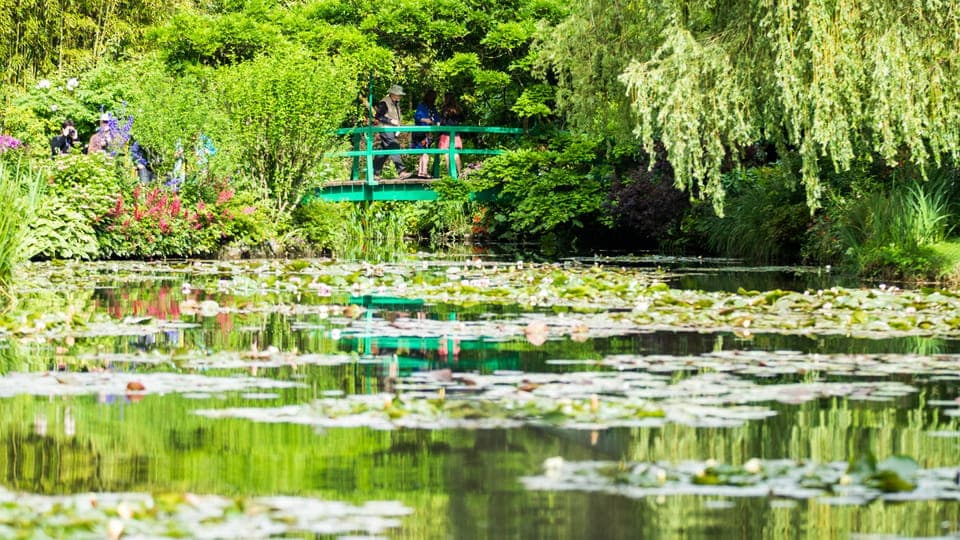 From Paris: Versailles and Giverny Full-Day Trip Gallery Image 1