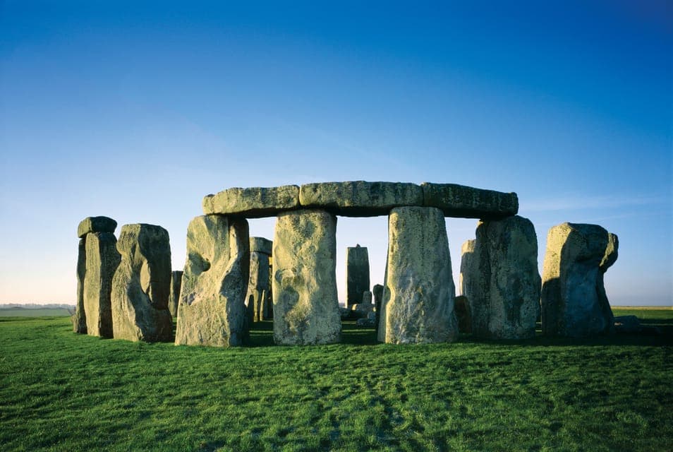 Buckingham Palace and Stonehenge Tour Gallery Image 4