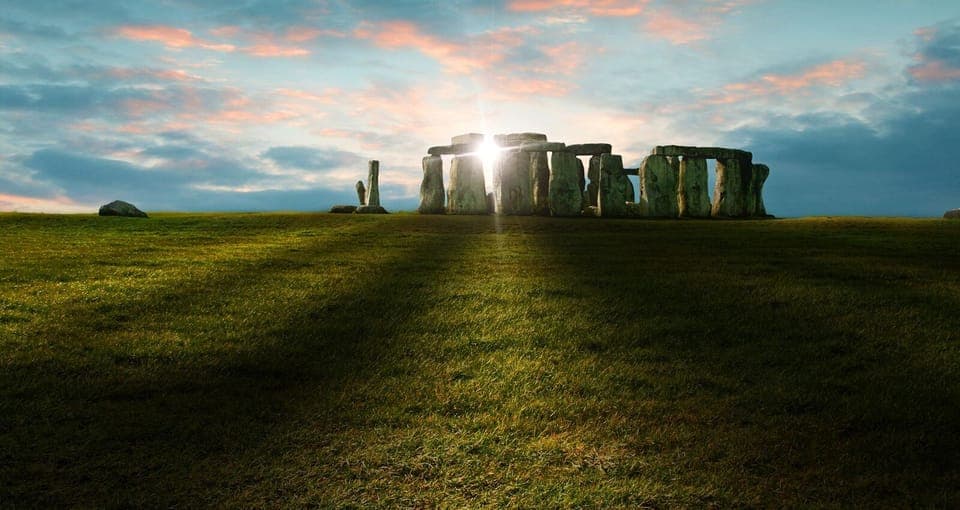 From London: Stonehenge, Bath & Lacock Full-Day Sunrise Tour Gallery Image 1