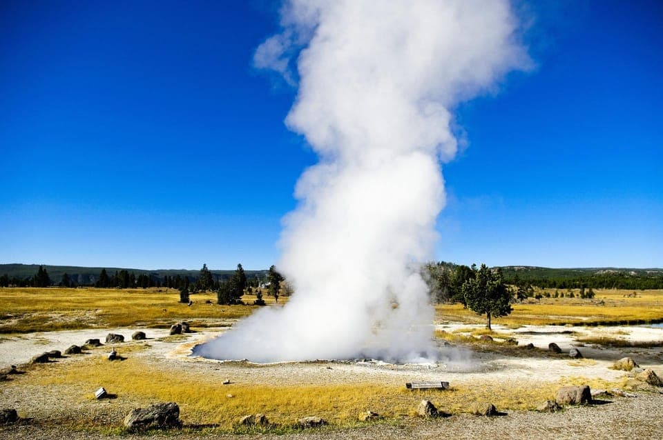 39. Salt Lake City: Yellowstone 3-Day Small Group Guided Trip - Image 39