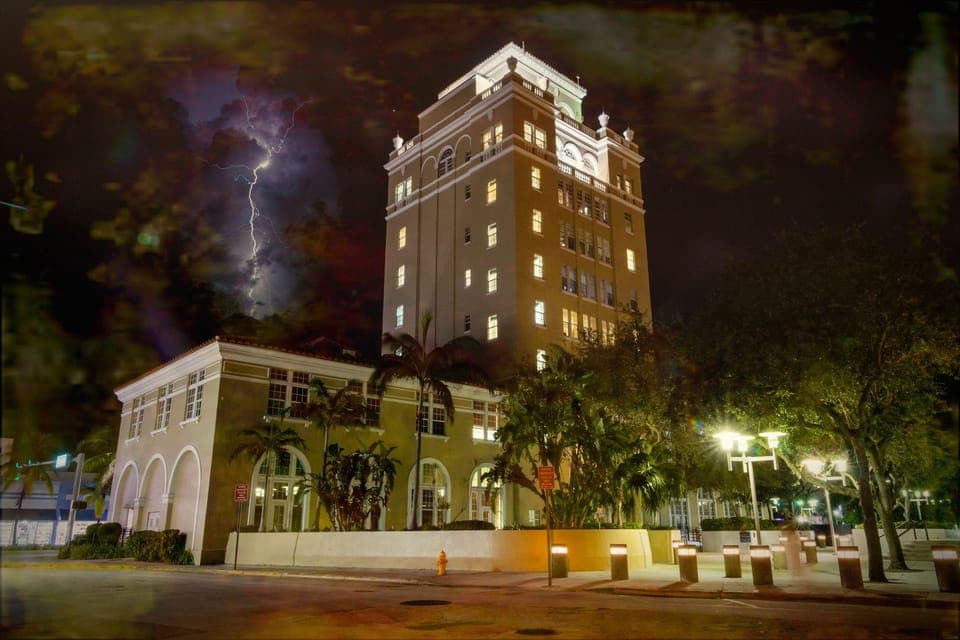 Haunts of South Beach Ghost Walking Tour - Image NaN