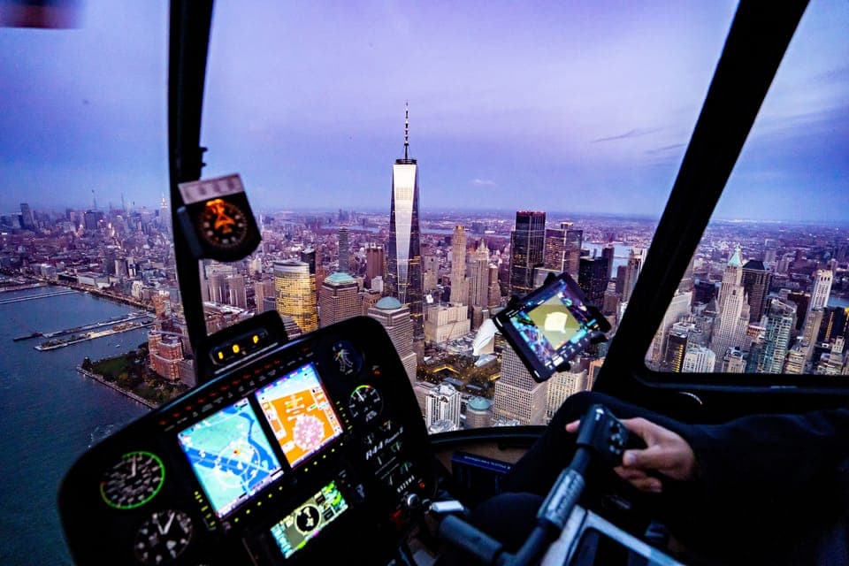 From Westchester: NYC Private Helicopter Tour for Couples Gallery Image 3
