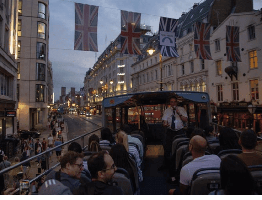 Christmas Lights Nighttime Bus Tour with Live Guide Gallery Image 3