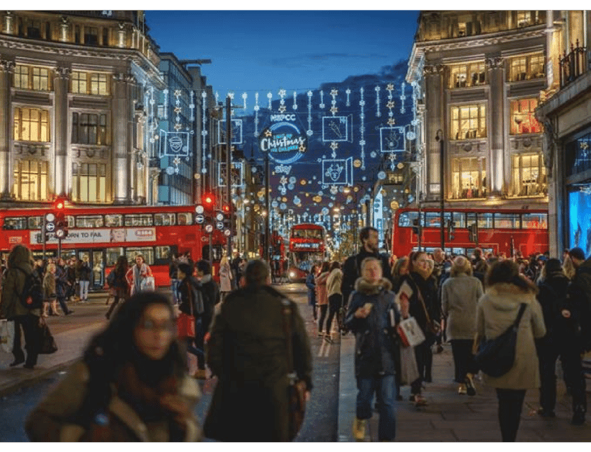 Christmas Lights Nighttime Bus Tour with Live Guide Gallery Image 4