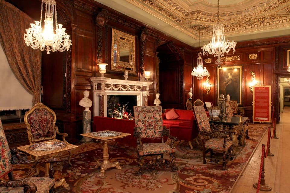 From London: Warwick Castle Day Trip by Rail Gallery Image 4