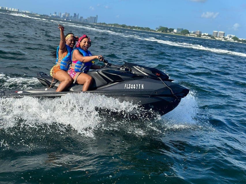Miami Beach: Boat Ride and Jet Ski Rental Gallery Image 3