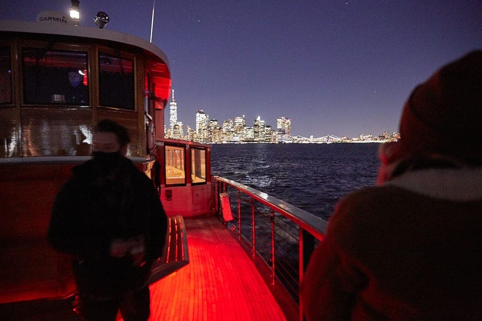 City Lights Yacht Cruise with Drink Included Gallery Image 4