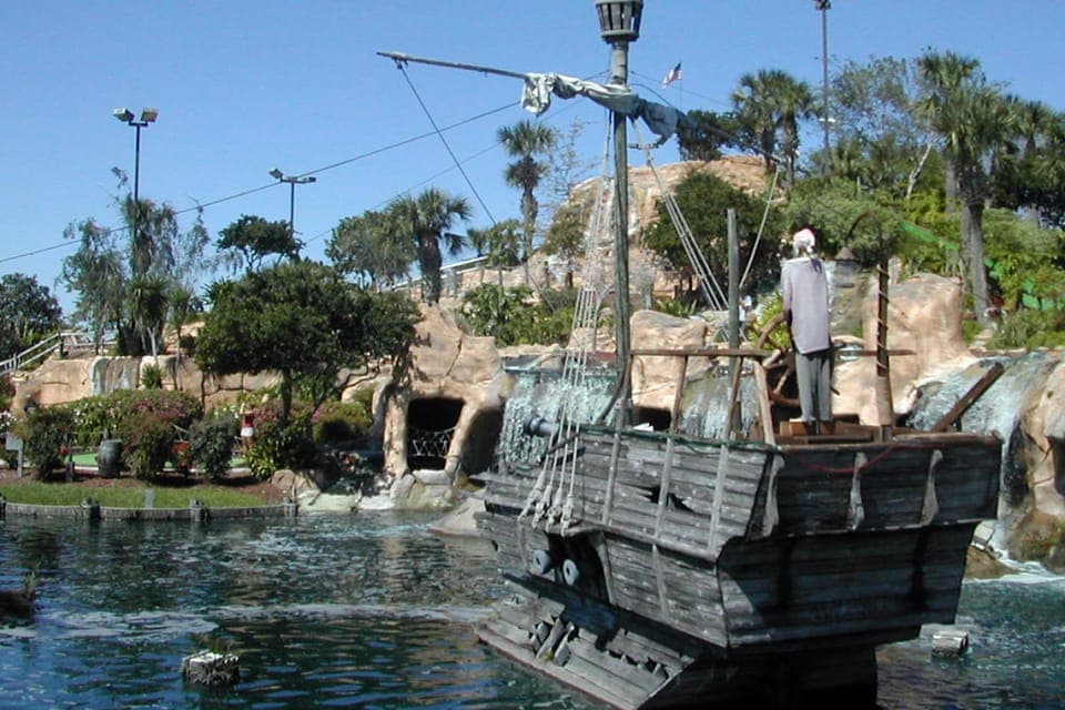 Pirate's Cove Adventure Golf Entry Ticket Gallery Image 4