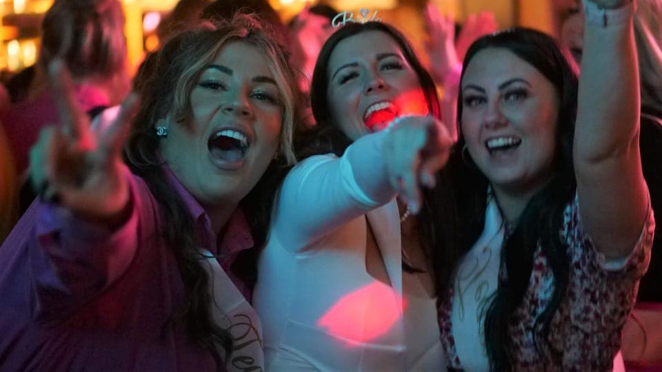 Latin Quarter Guided Pub Crawl to Bars and Clubs Gallery Image 4