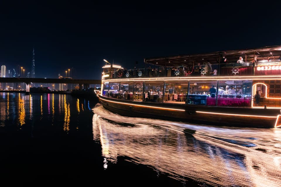 Luxury Canal Dinner Cruise with Optional Transfers Gallery Image 1