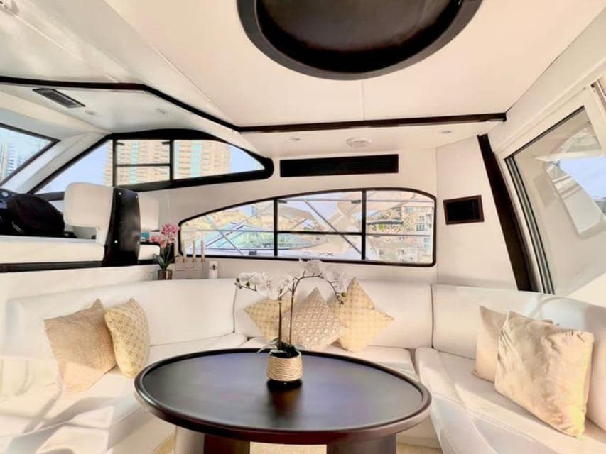 Private Yacht with and Burj Al Arab Sightseeing. Gallery Image 2