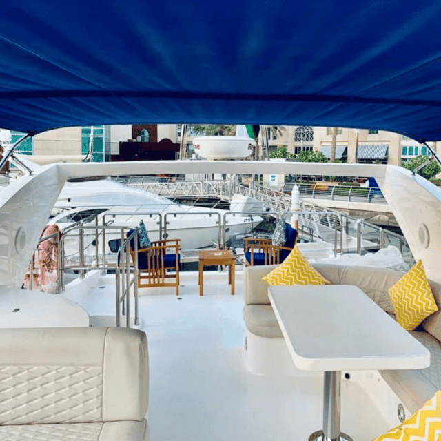 Yacht Sightseeing with 30mins Jet-ski on Ain Dubai Gallery Image 4