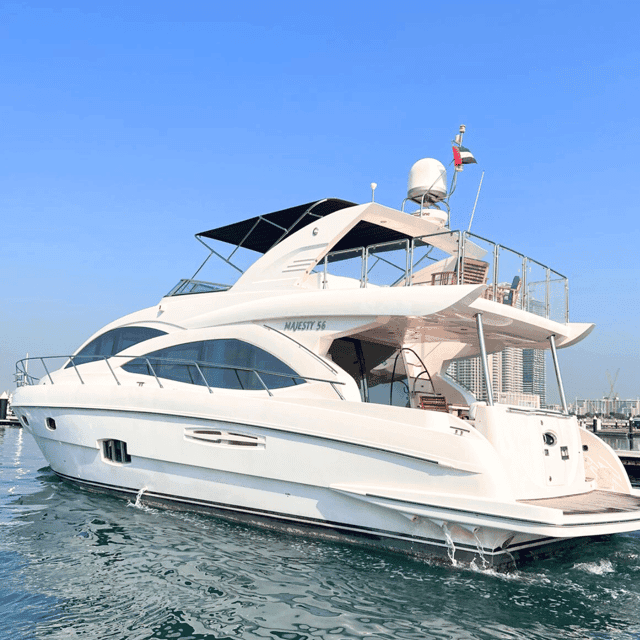 Yacht Sightseeing with 30mins Jet-ski on Ain Dubai Gallery Image 1