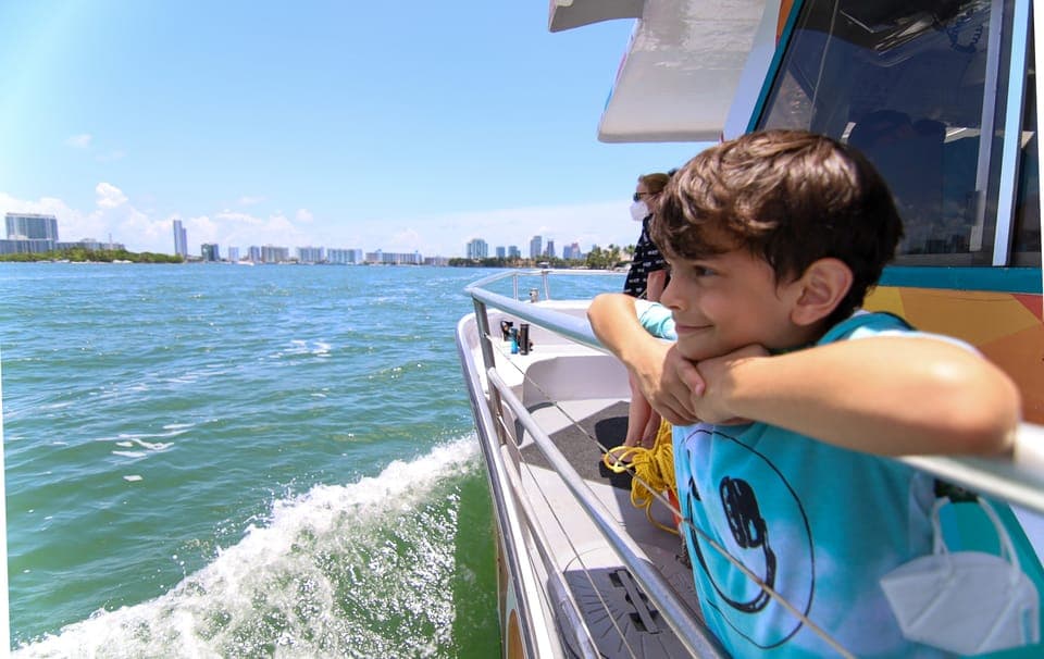 30. Biscayne Bay Celebrity Homes Sightseeing Cruise - Image 30