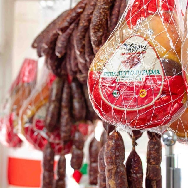 Food Walking Tour of Chinatown & Little Italy Gallery Image 3