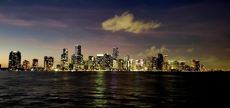 Private Sail Cruise around Miami waterfront Gallery Image 1