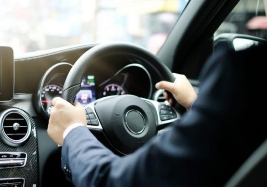 Gatwick Airport to Central London Airport Transfer Gallery Image 2