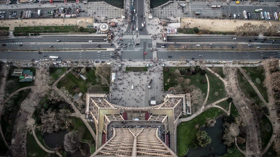 Eiffel Tower Tour with Summit or Second Floor Access Gallery Image 4