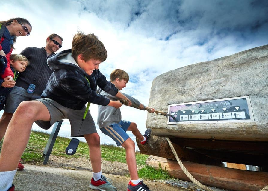 Stonehenge Half-Day Morning or Afternoon Tour Gallery Image 4