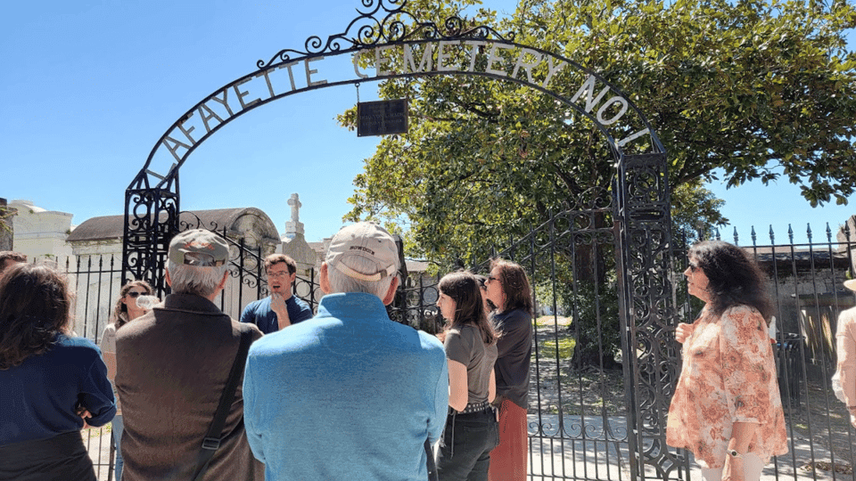 28. Garden District Guided Walking Tour - Image 28