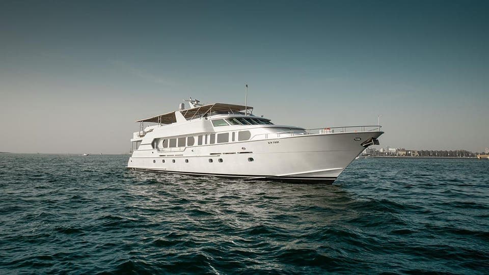 Luxury Yacht Dubai: 118ft (3+1 Hrs) Summer offer till Sep15 Gallery Image 3
