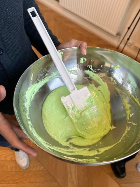 Macaron Baking Class in Central Paris Gallery Image 4