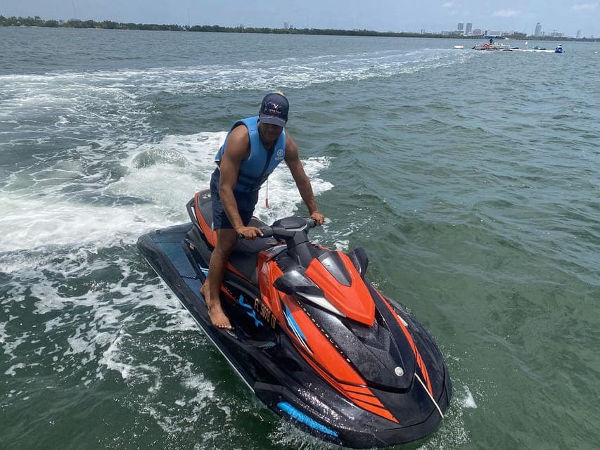 Jet Ski Miami : Experience the Ultimate Water Fun ! Gallery Image 4