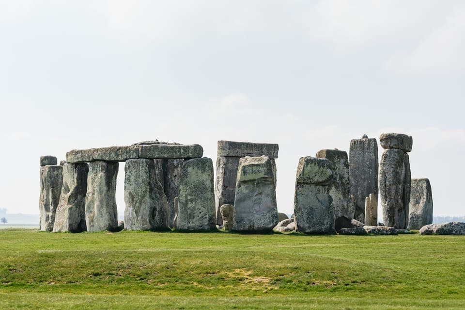 From London: Stonehenge Half-Day Trip with Snack Pack Option Gallery Image 2