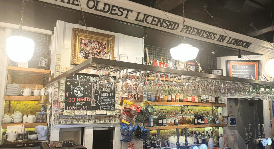 Historic Pubs of London Walking Tour Gallery Image 3