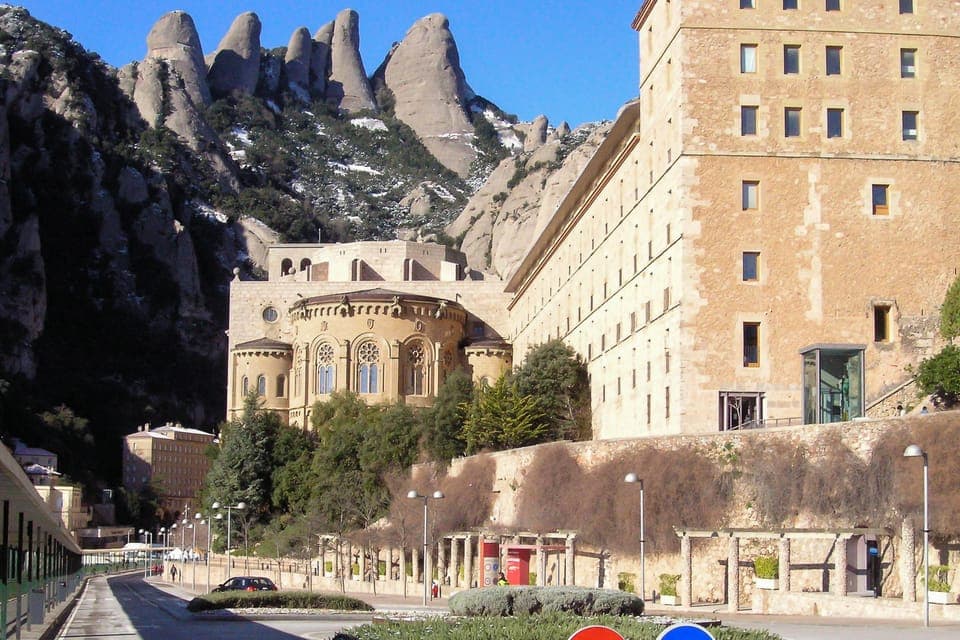 Montserrat: 6-Hour Tour with a Choice of 3 Levels of Hiking Gallery Image 1