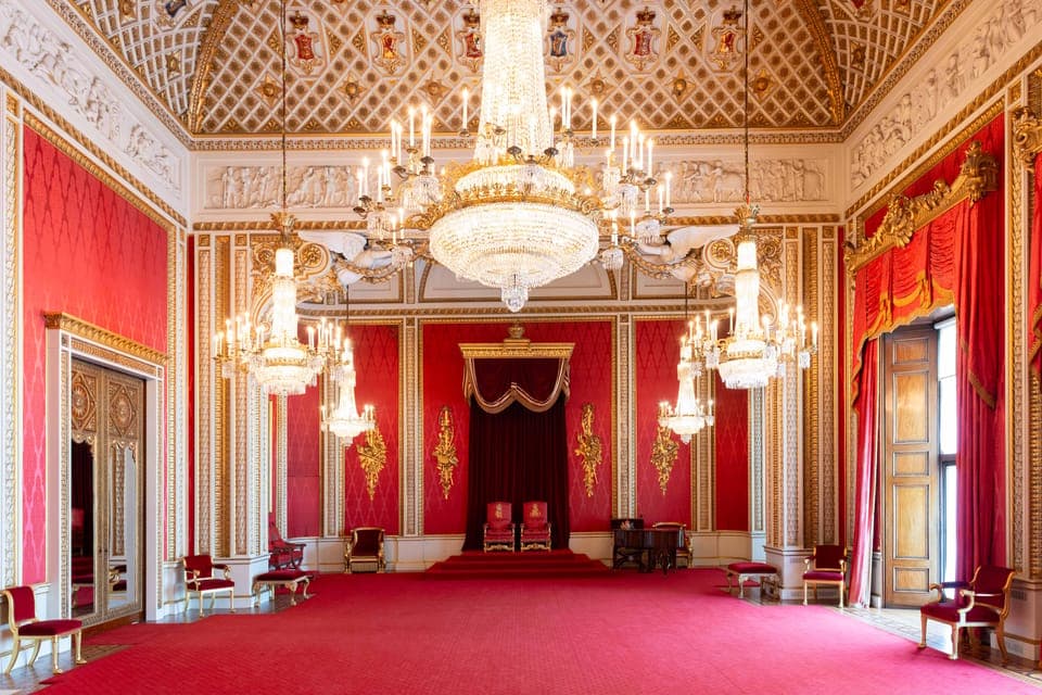 Windsor Castle and Buckingham Palace Full-Day Tour Gallery Image 4