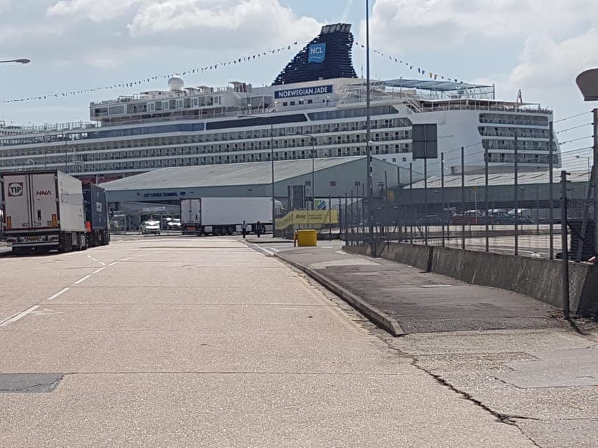 Southampton Port to London via Stonehenge & Windsor Castle Gallery Image 4