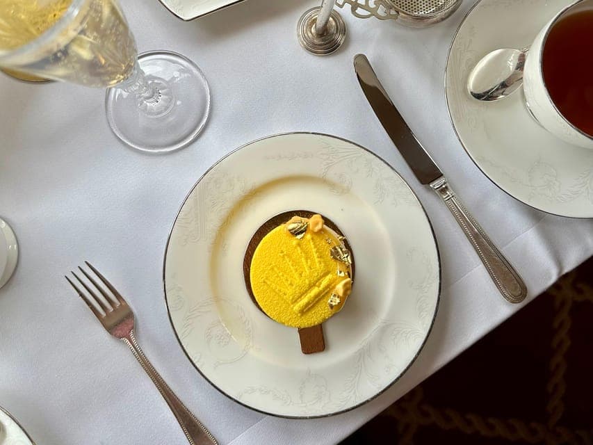 Afternoon Tea at The Rubens at the Palace Gallery Image 4