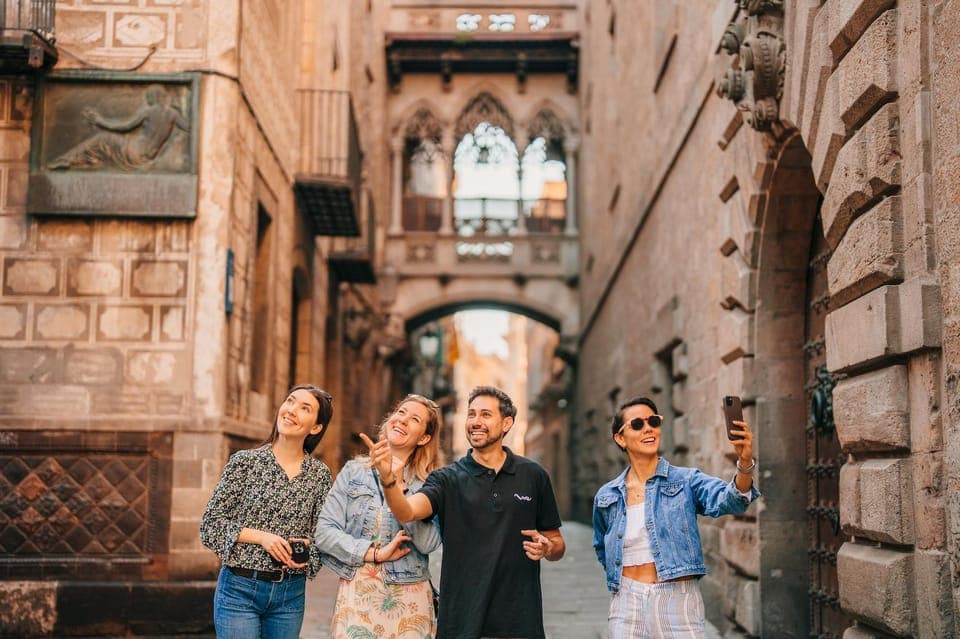 18. Guided Walking City Tour, Cable Car & Boat Ride - Image 18