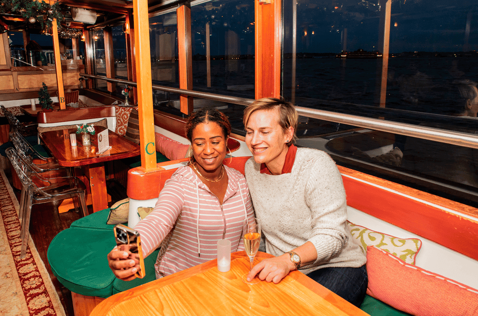 Holiday Jazz Classic Motor Yacht Cruise Gallery Image 3