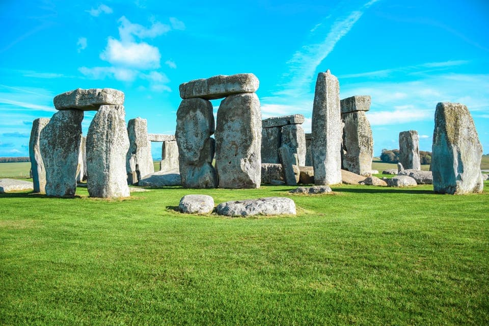 Stonehenge & Bath: Full-Day Coach Tour from London Gallery Image 3