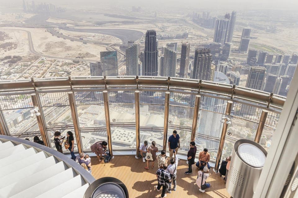 Aquarium & Burj Khalifa Levels 124 & 125 Combo Ticket Gallery Image 2