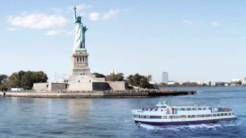 18. Liberty Cruise on New York Harbor with Live Guide - Image 18