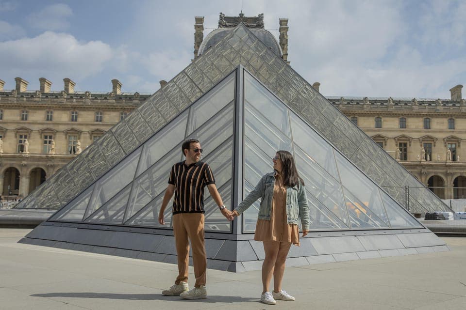 15. Private Photoshoot Outside the Louvre Museum - Image 15