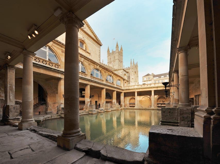 From London: Stonehenge and Bath Private Full-Day Trip - Image NaN