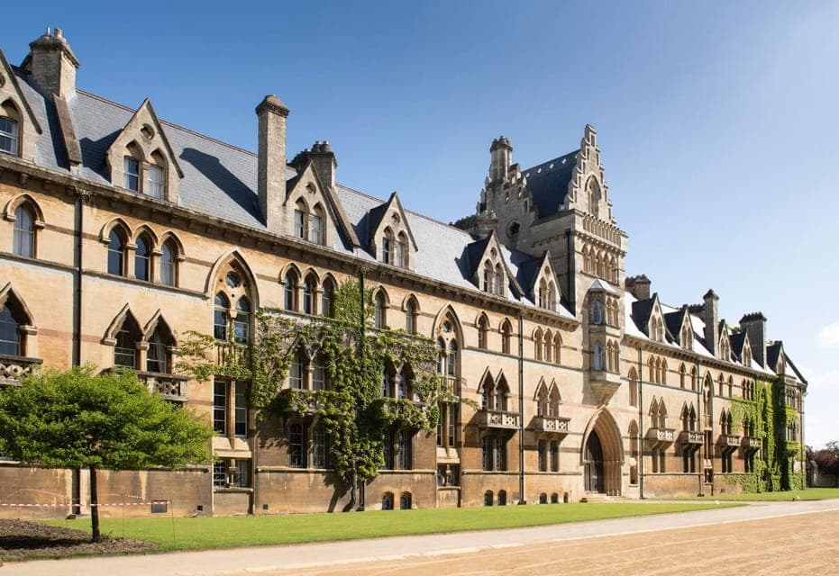 Oxford: Express Walk with a Local in 60 minutes - Image NaN