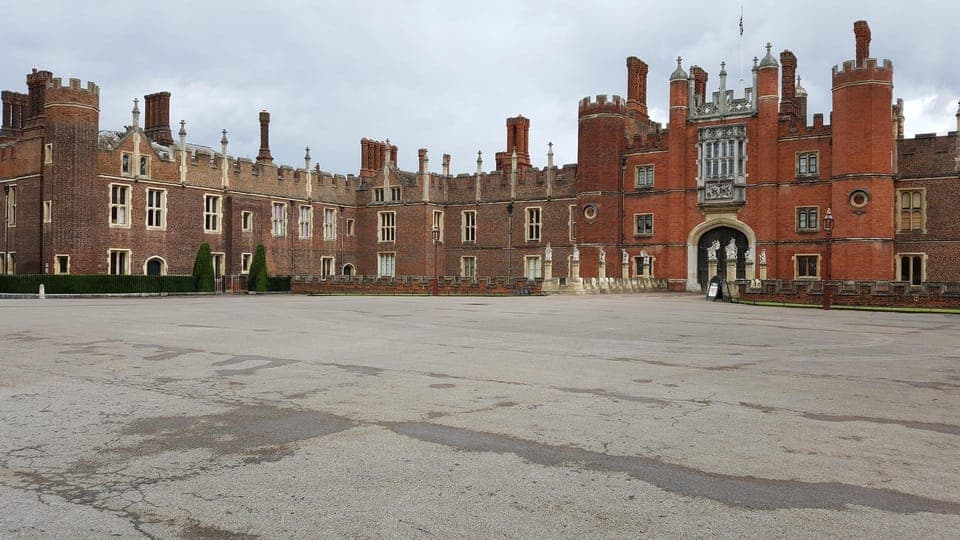 Hampton Court Palace Private tour With Fast Track Entry Gallery Image 2