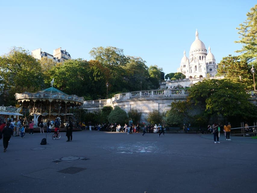 Montmartre Must-See Walking Tour with a Local Guide Gallery Image 1