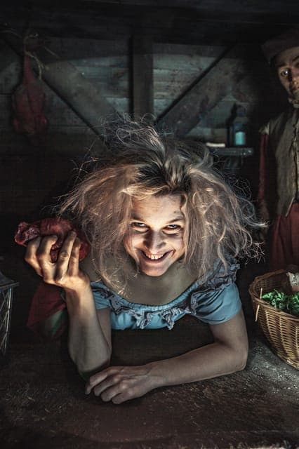 37. London Bridge Experience and Tombs Entrance Ticket - Image 37