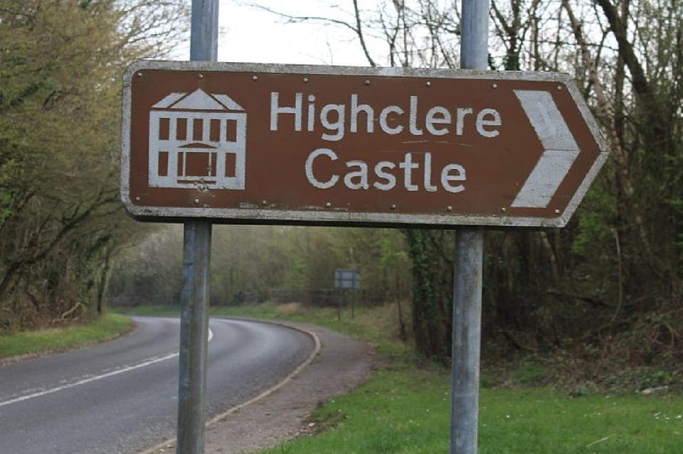 Private Round Trip Transfer To Highclere Castle Gallery Image 2