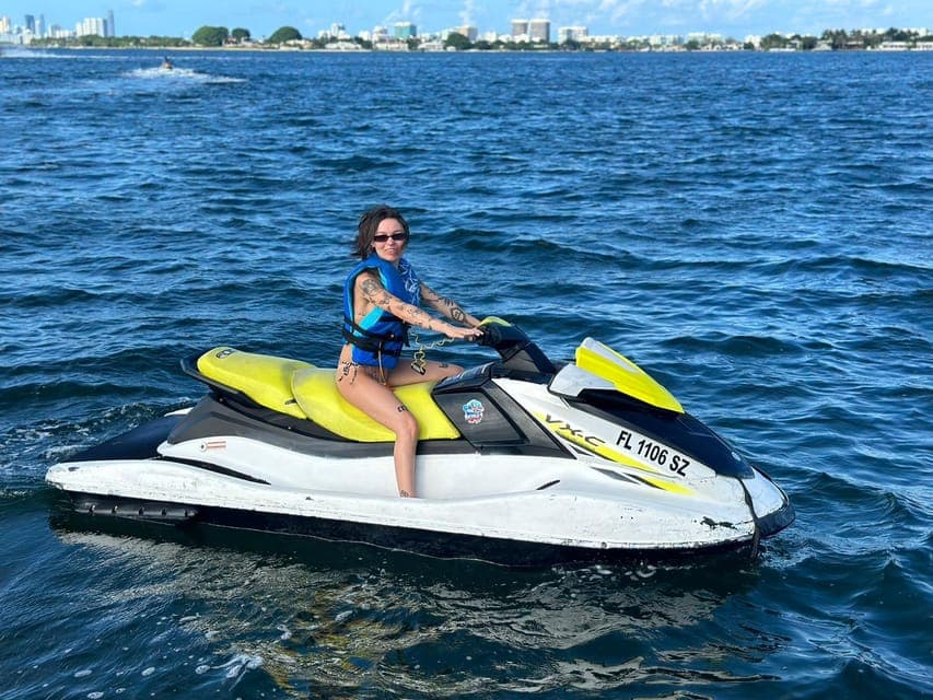 Miami Beach: Boat Ride and Jet Ski Rental Gallery Image 2