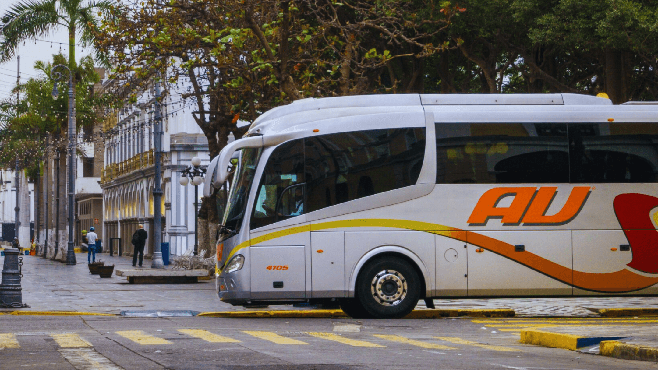 Autobuses Unidos background