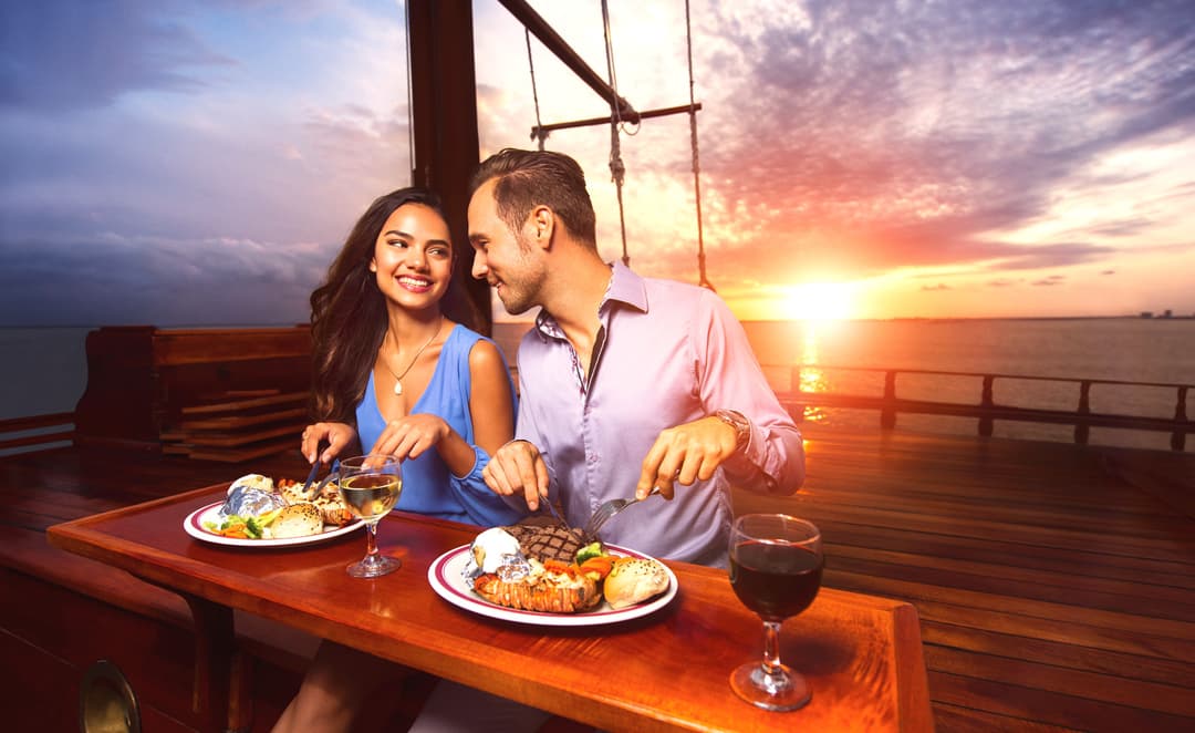 Columbus Romantic Dinner Cruise with Steak or Veggie Option + Dock Fee - Image NaN
