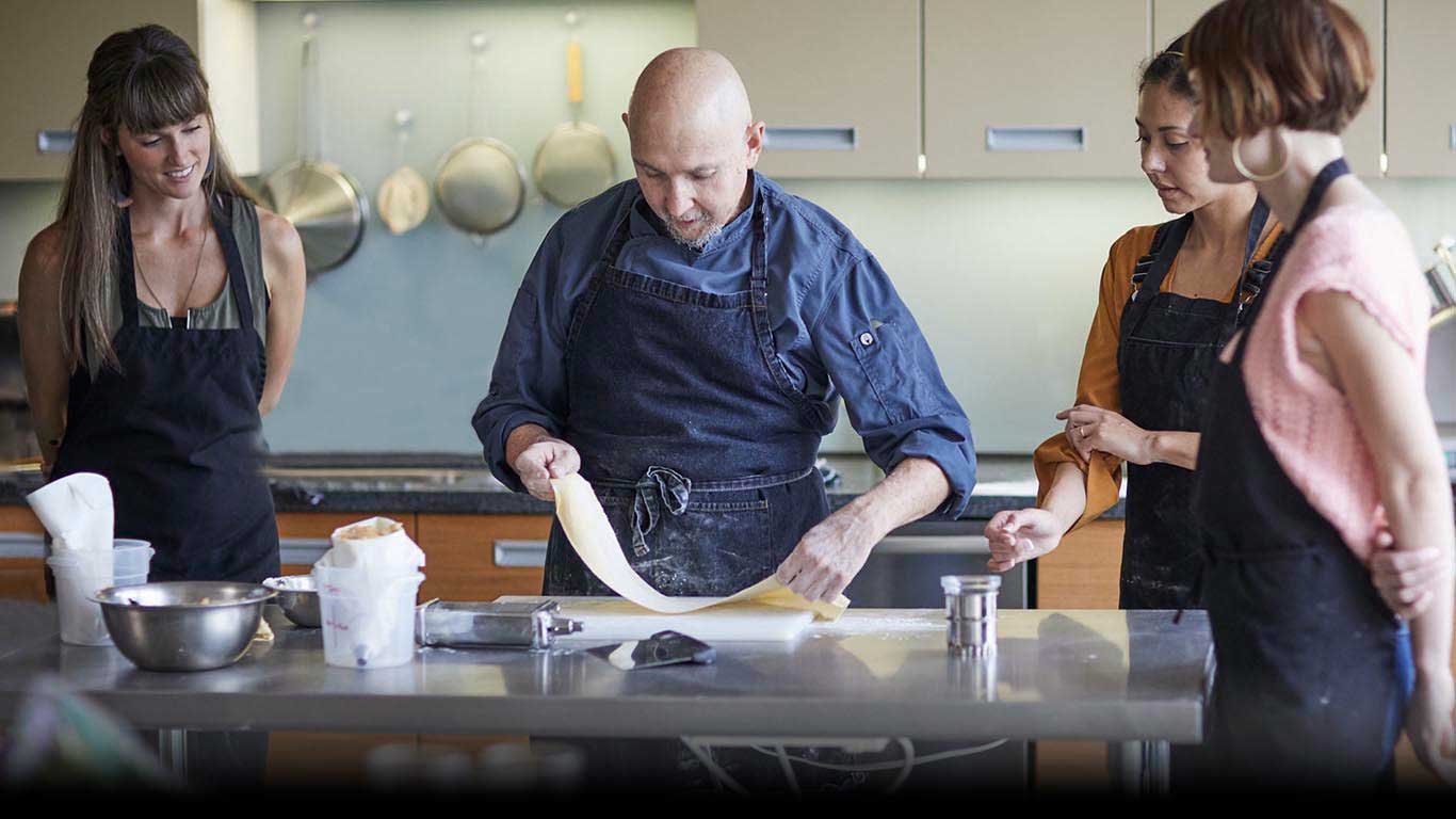 Fresh Stuffed Pasta: Tortelloni with Spinach and Ricotta // Mission Bay Gallery Image 3