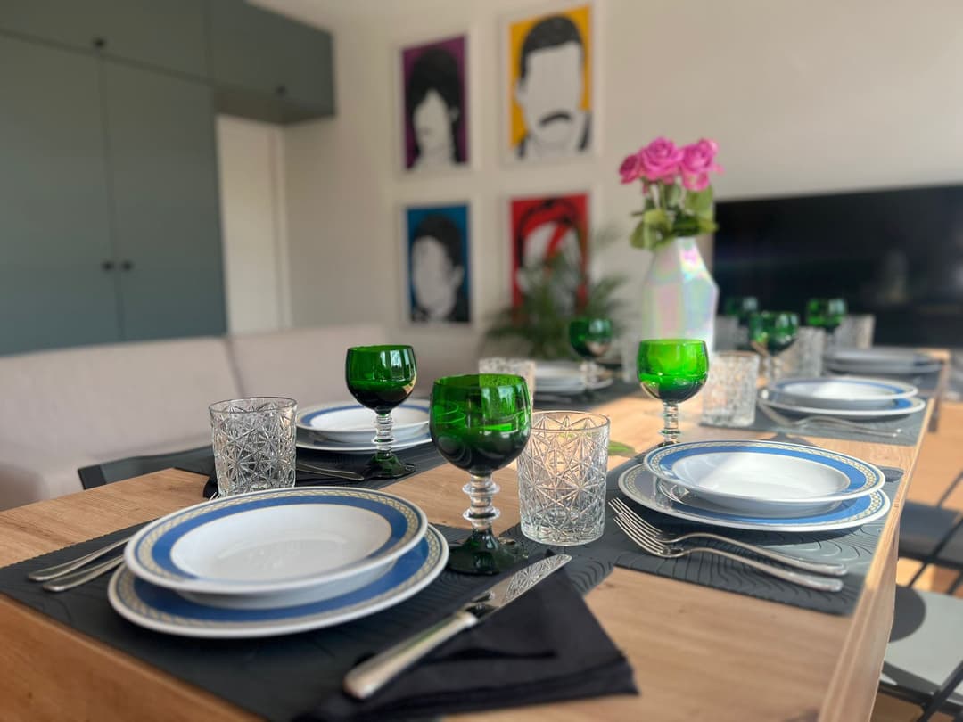 37. Authentic Italian Dinner in Cozy Canal Home - Image 37